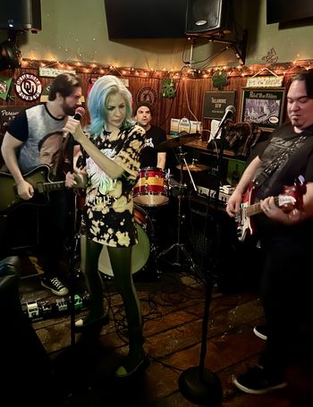 Mad Donkey Beer Bar and Grill, Astoria.  Photo by Nicavn7 Prod.
