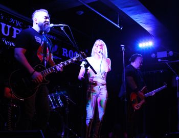 Connolly's Klub 45 - photo by Andy Estevez
