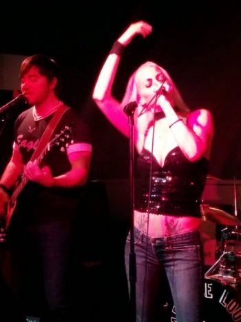 PARKSIDE LOUNGE Photo by Karen Bradley
