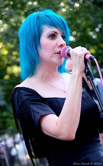 Photo by Alan Rand

