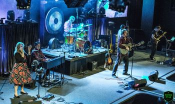BAND003_1
