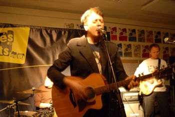 Live in Villeurbanne Ben Popp with Christian Pruneau on electric guitar
