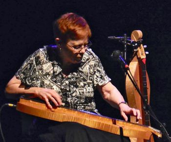 PerformingLinda2WEB
