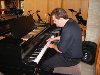 Ray_at_Piano_11
