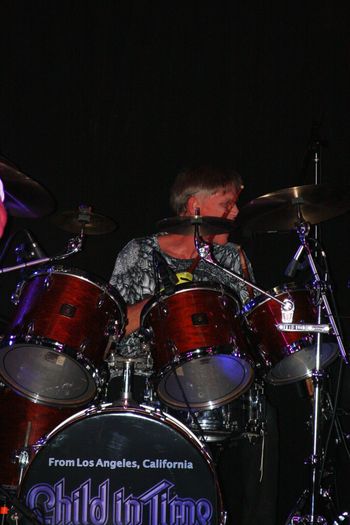 Howard on Drums.
