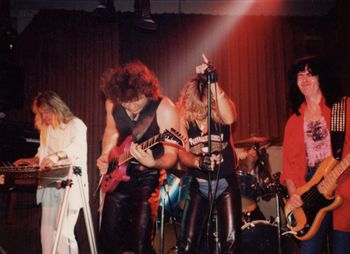 GREGG GIUFFRIA, DONALD DEAN, & VINCE NEIL,  JIMMY BAIN

