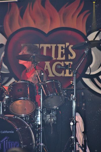 Howie
