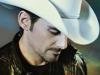 bradpaisley_2011cdcvr_h
