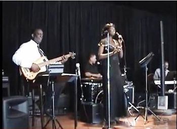 The Elements Band on stage Featuring Jana Wilson on vocals, William Nathan is kicking the Bass.
