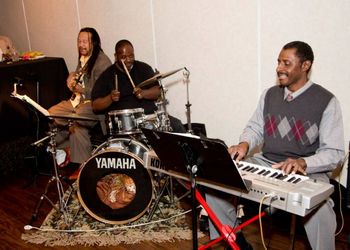 Dynamic Jazz Trio! Carl Edmonds, Al Threats, & Sam Young
