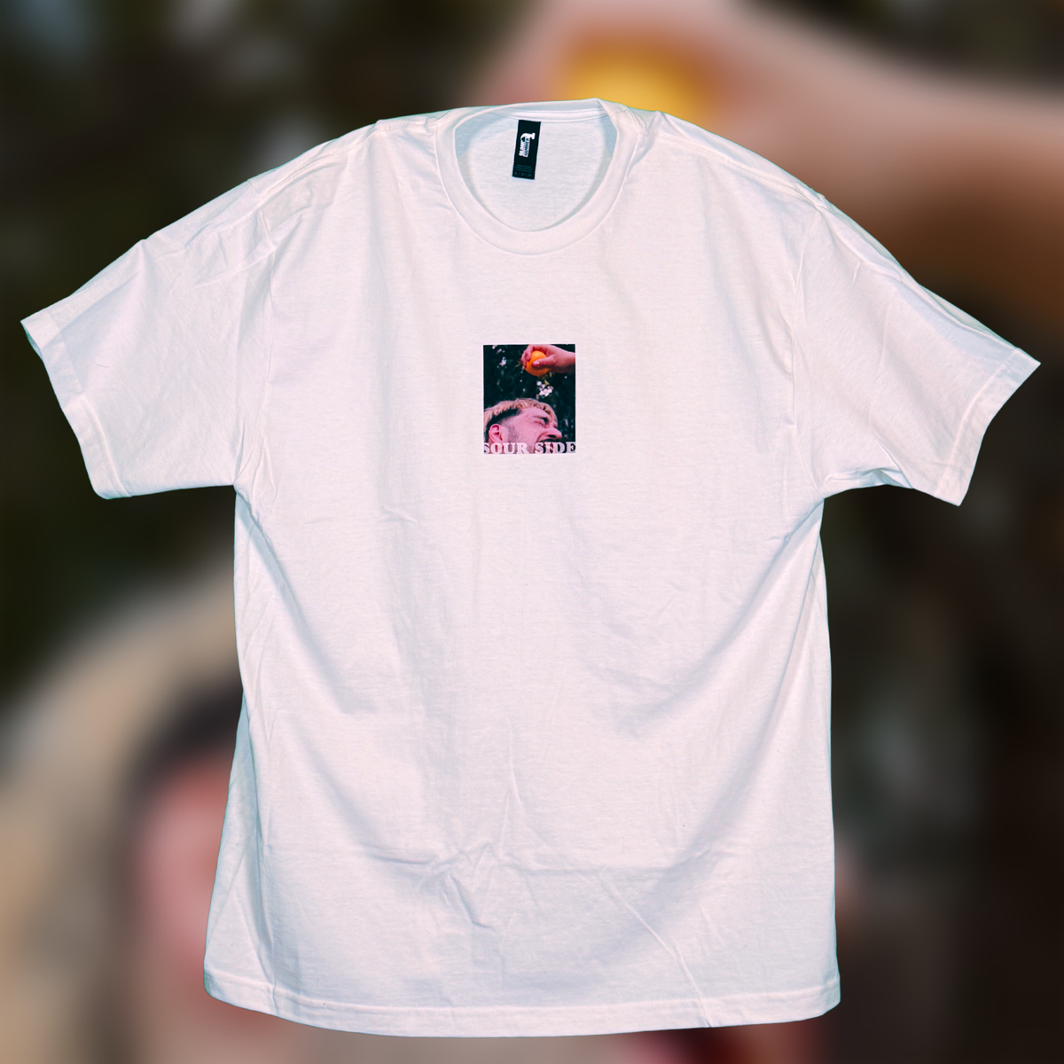 WHITE SOUR SIDE TEE - ONE SIZE
