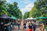 Giulia Marelli busking @ Victoria Park Market