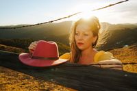Lindsay Everly Solo