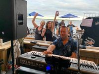 Saturday Night at Sun Harbor with the Drunken Clams