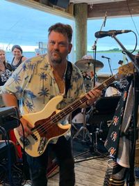 Sunday Fun-Day at Sun Harbor with the Clams