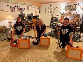 Jammin' with the "orange" fans!!!
