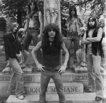 1983
