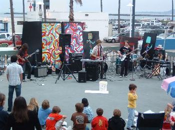 Nate (bass) and The Style jammin'
