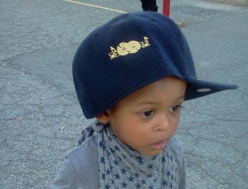 JACRYS aka POCO PERRO(BABY SOUL CEO) out getting fresh cool evening air while walking(2013) cropped
