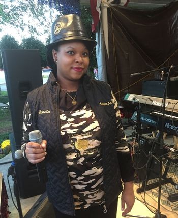 2015 MS. CRYSTAL aka BONITA SENORITA at her DIXIE CLASSIC FAIR live performance!!!!
