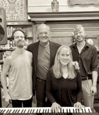 Saratoga House Concert & Social: Curley Lamb Nu-Soul-Jaz Collab feat. Ria Curley & Chuck Lamb