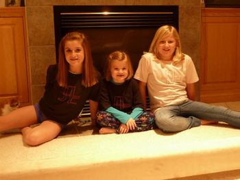 Maria, Lauren & Kathryn... Joshua Louis's Youngest Fans???
