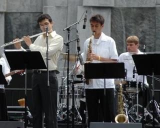 Alumnus Daniel Riera returns to play with the LJYE
