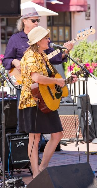 Allegra & Sam at Mill Valley Plaza

