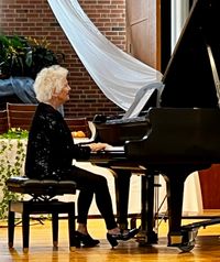 Marilynn Seits
