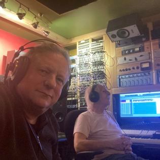 Frank and Phil are lovin' Gord's sweet drumming, Critical Misunderstandings On The Precipice album sessions.
