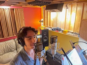 Jeremy Abboud adding backing/harmony vocals in the studio, Critical Misunderstandings On The Precipice album sessions!
