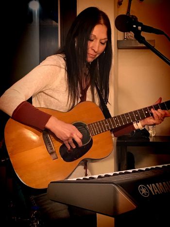 Gospel Blues Singer Songwriter Kimberlee M Leber Soloing on Her Martin 00-18
