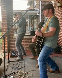 4-Year Anniversary - Wil Kondrich Presents: "Walking the Dog" Front Porch Concerts (Week 208)!