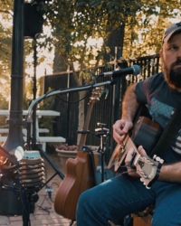 Brian McKelvey at Schorr Lake Vineyard 
