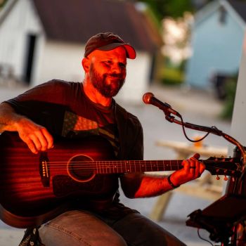 Photo Credit: Kristin Chiasson
