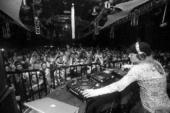 Sweet B/W Shot By RUKES
