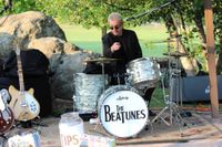 THE BEATUNES (with Michael Bradley) IN MALIBU!!! 