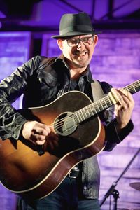 Steve Strongman Live at the Moonshine
