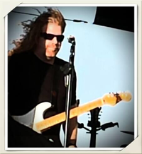 Plastic Eddie, special guest Mark Dunn
