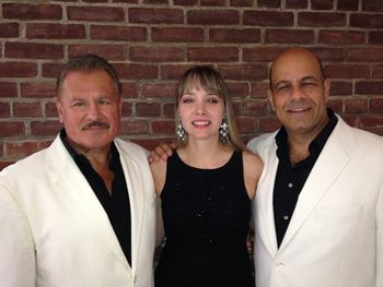Memories with guest Ryan Kelly Performed at the Gallery, S.I. NY.
