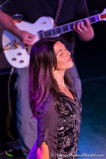 Jessica Lee Singing Jergels by photographer George Thomas Mendel
