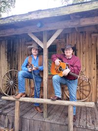 Six Strings & A Fiddle - Dinner and a Show!
