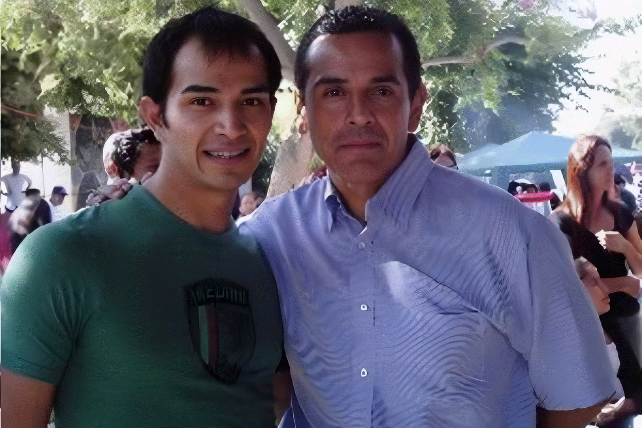 The World’s No.1 Superstar®, Sidow Sobrino with former L.A. Mayor Antonio Villaraigoza