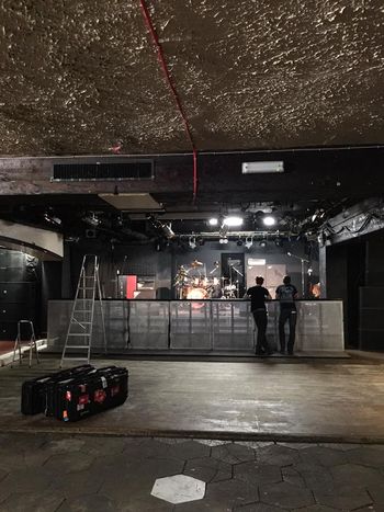 Setting up at Bristol Bierkeller, November 2015
