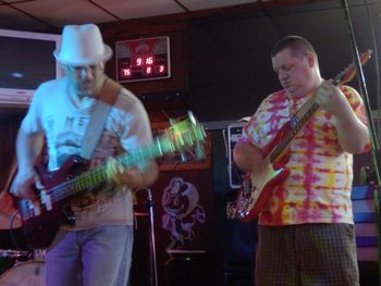 India Oak w/ special guest Larry Smith
