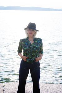 Thea Wren at Dog Mountain Music Festival
