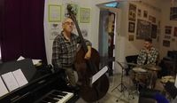 JAZZ VERMUT TRIO  3 con Manolo Perfumo  y Caba Villoslada 