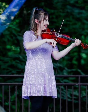 Emily Roeder - Fiddle
