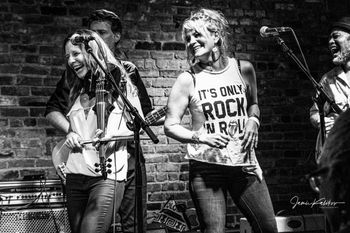 Heather Hardy Christine Santelli Bitter End 7/21/19 Jamie Kalikow Photography
