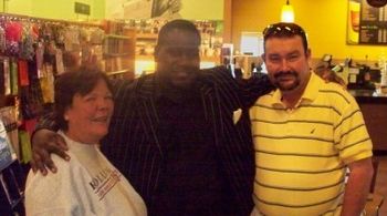 This couple scooped up 2 copies of INDEED SOULFUL & 2ND PHAZE. He said he love fishing!. Fishing and Jazz?? Humm... that could work!
